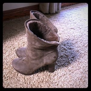 Ugg boots- Dandylion